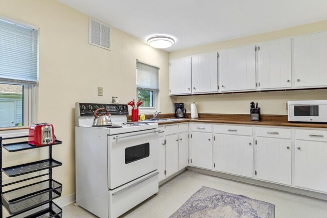 Photo - 1603 Jersey St