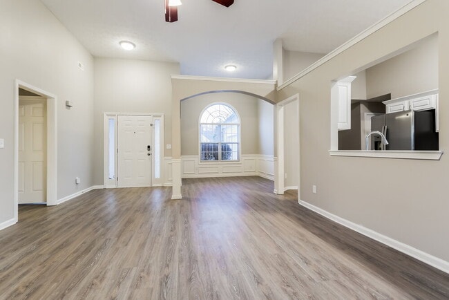 Photo - 615 Waltman Point Pl