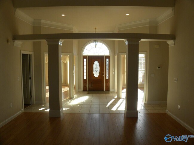 Photo - 214 Mainsail Way