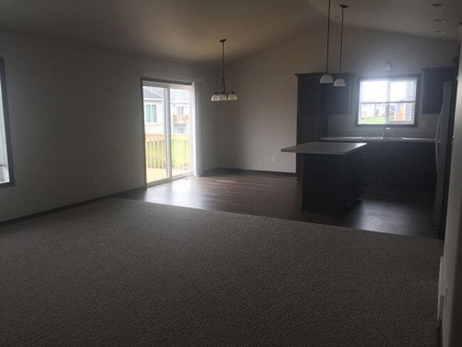 Photo - 3 Bed 2 Bath Twin Home