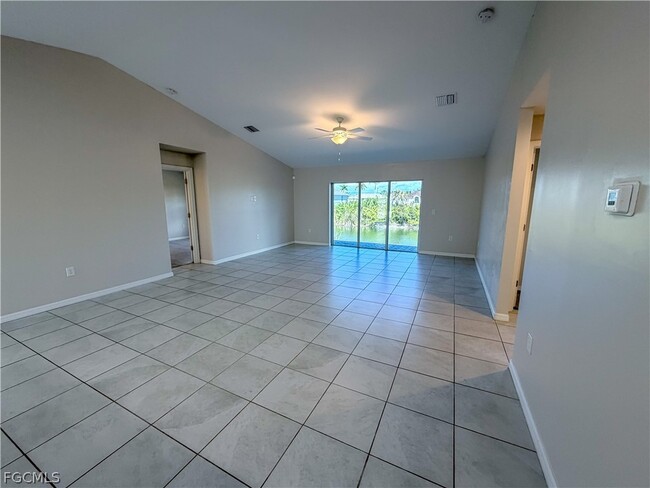 Photo - 331 NE 25th St