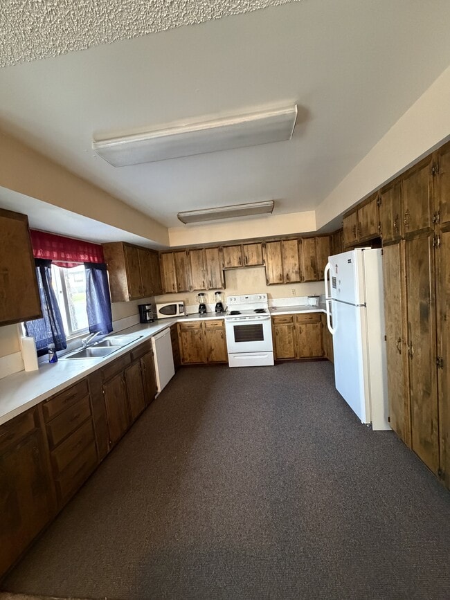 Photo - 120 Carlanna Lake Rd