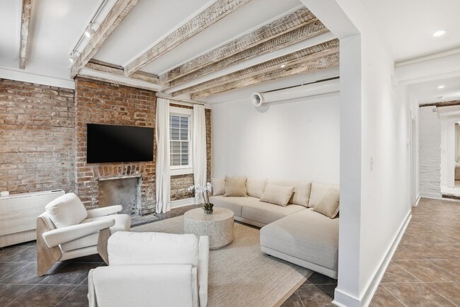 Building Photo - 309 Lorch St