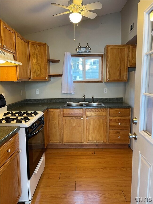 Photo - 119 Spring Ave