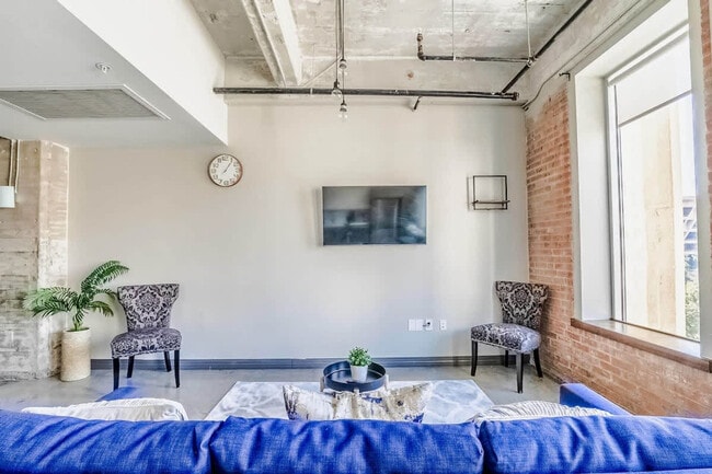 Photo - 500 S Ervay St Unit ID1297765P