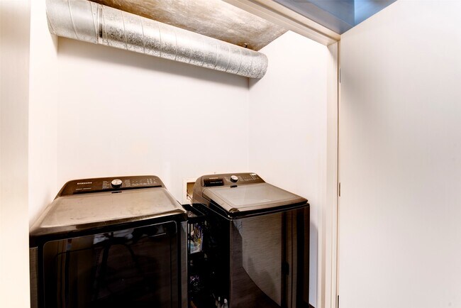 Photo - 1005 S Shepherd Dr