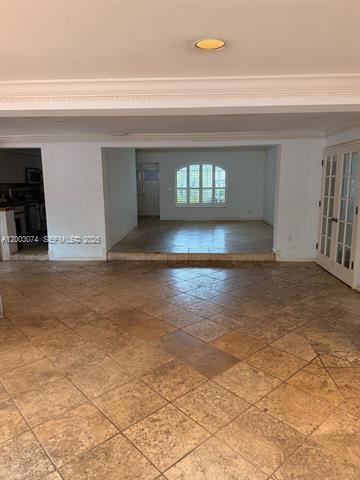 Photo - 401 Warren Ln