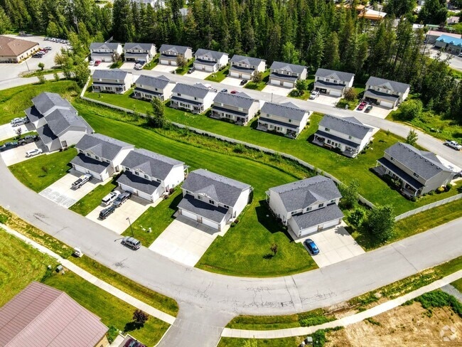 Community - Mountain View Duplexes, Ponderay, LLC Rental