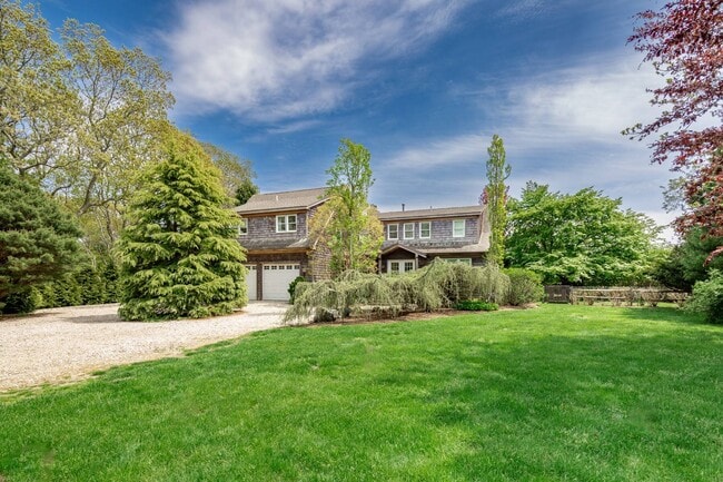 Photo - 869 Head of Pond Rd