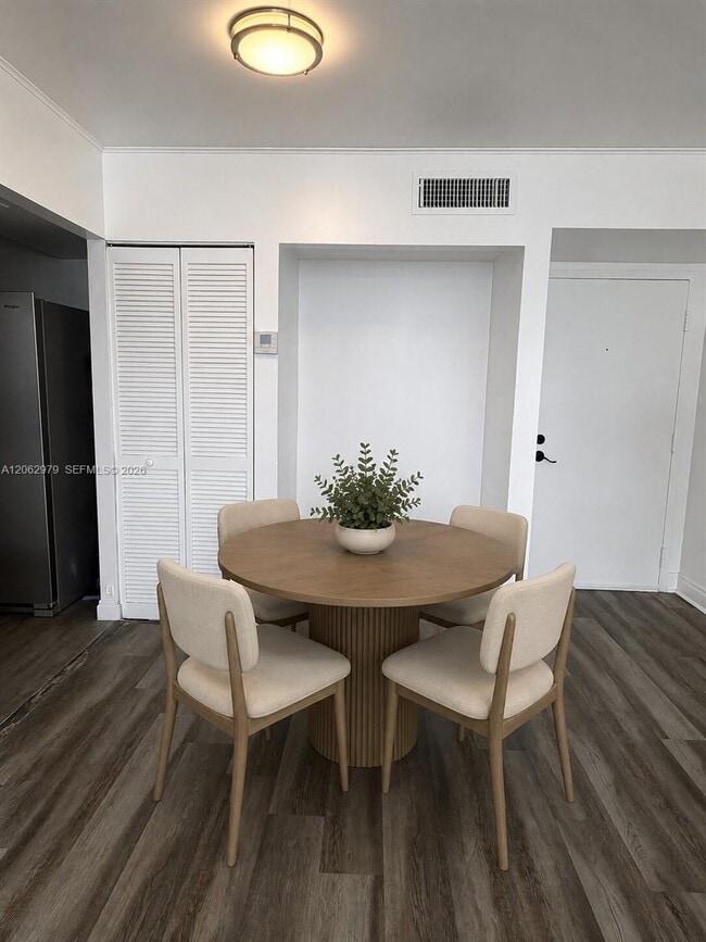Photo - 8261 NW 8th St Unidad 434