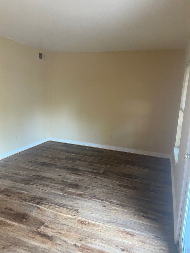 Photo - 1111 Maxwell Ave