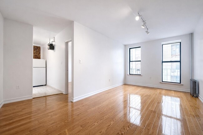 Building Photo - 112 Haven Ave