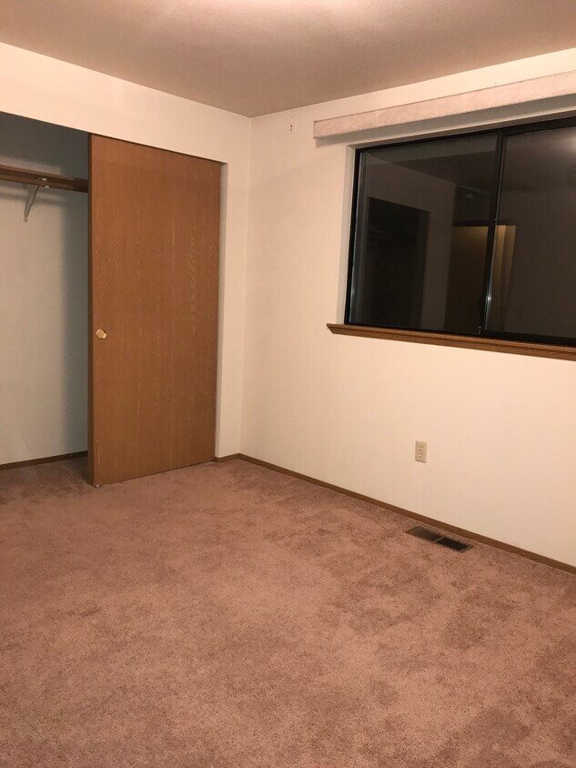 Photo - 598 Tracy Ave N (Port Orchard, WA)
