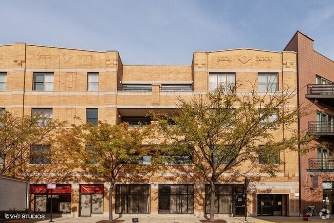 Building Photo - 2040 W Belmont Ave Unit 407 Rental