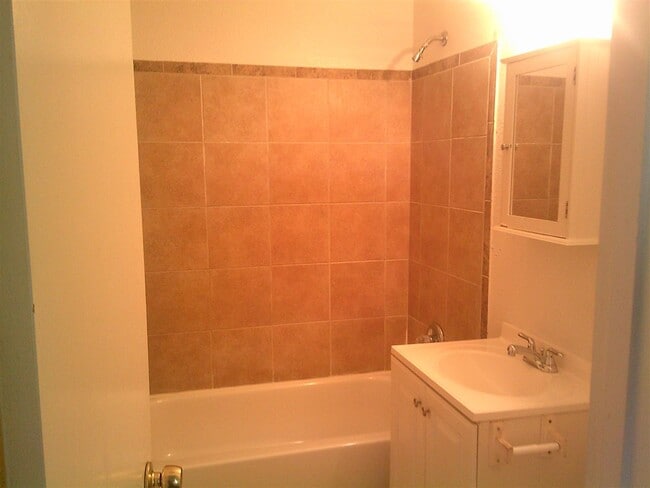 Photo - 1161 NW Ozmun Ave