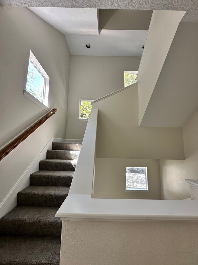 Photo - 2713 Crawford St