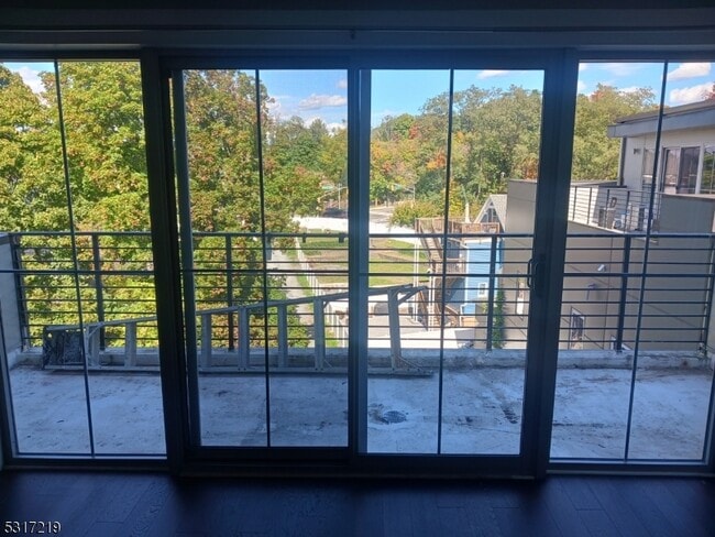 Photo - 10 Ford Ave Unit 306