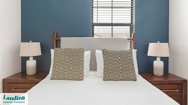 Photo - 9242 W Russell Rd Unidad 14-306