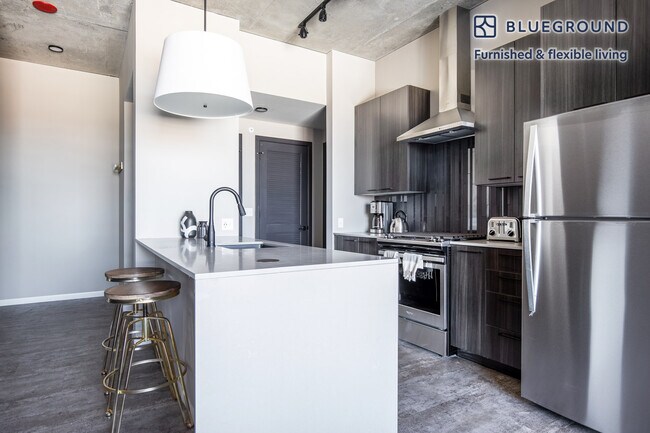 Photo - 939 W Washington Blvd Unidad FL10-ID294