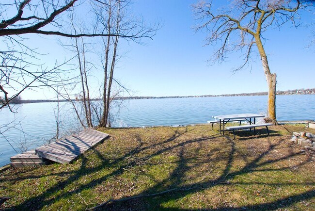 Photo - 1805 E Lake Dr