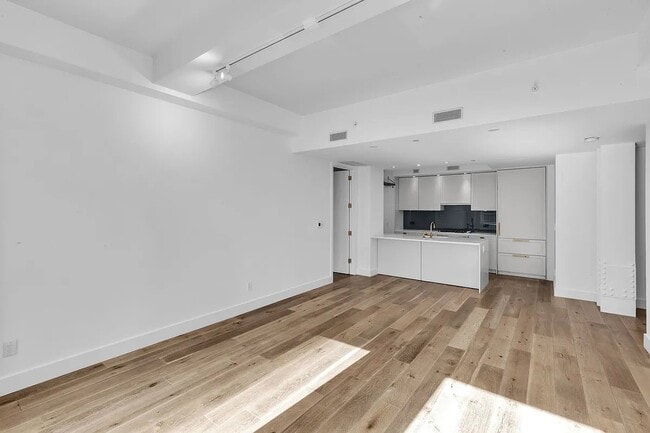 Photo - 93 Worth St Unidad 903