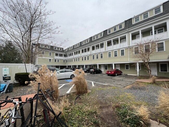 108 2nd St