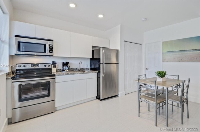 Photo - 2601 NW 1st Ave Unidad 6
