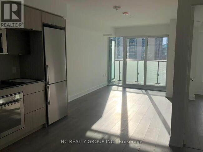 Photo - 575 Bloor St E Unit 711