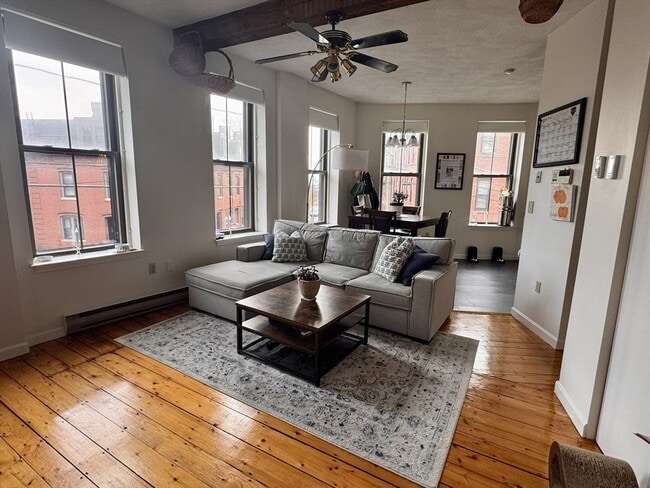 Building Photo - 26 Beacon St Unit 4