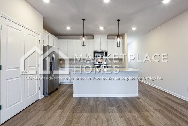 Photo - 2121 Avalon Rdg