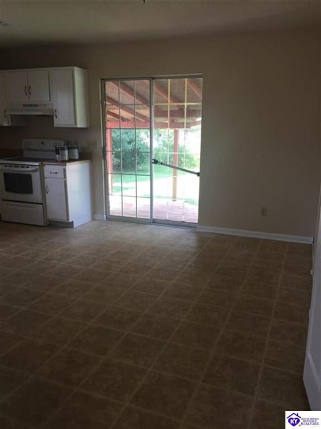 Photo - 635 Independence Dr