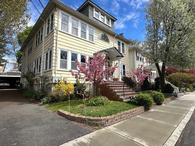 Photo - 74 Stearns Rd Apartment Unit 1