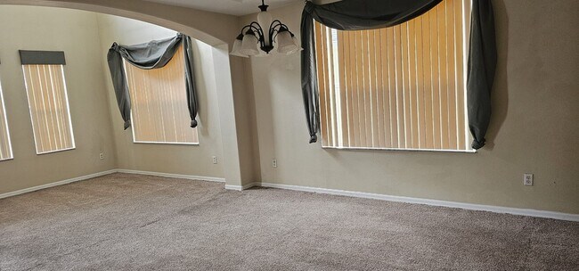 Photo - Beautiful 5/3 house