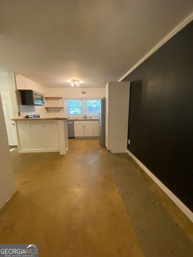 Photo - 170 Griffeth St