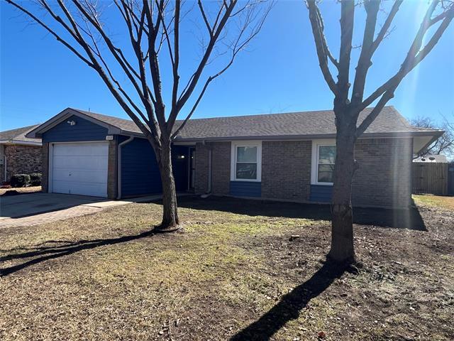 Photo - 1310 Whiteoak Dr