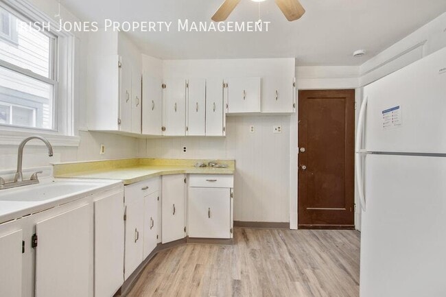 Photo - 276 Davidson-Lower Unit Lower