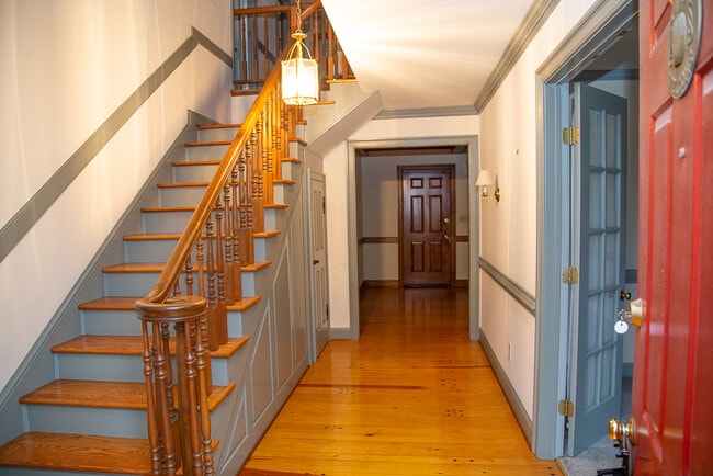 Photo - 1033 Hobbs Rd