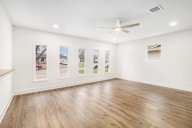 Photo - 1510 Tarberry Rd