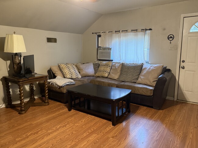 Building Photo - 25915 Juban Rd Unit A Rental