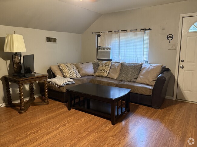 Building Photo - 25915 Juban Rd Unit A Rental