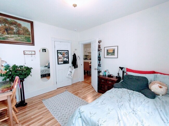 Photo - 10 Hardwick St Unit 2