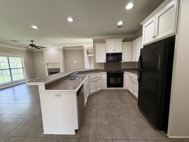 Photo - 124 St Fabian Dr