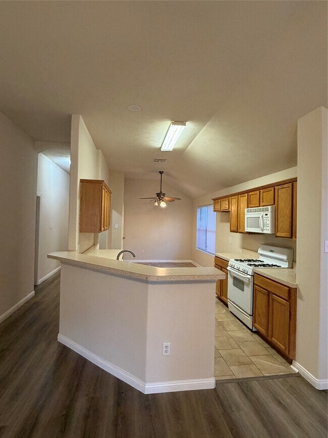 4734 Lonestone Cir