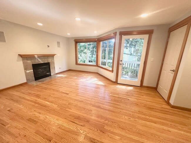Photo - 9312 Stone Ave N