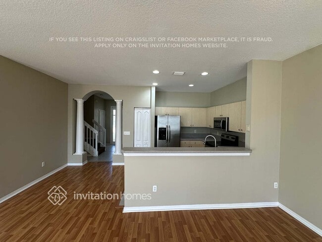 Photo - 215 River Bluff Ln