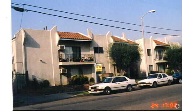 Sun Valley Apartments - Sun Valley Apartments