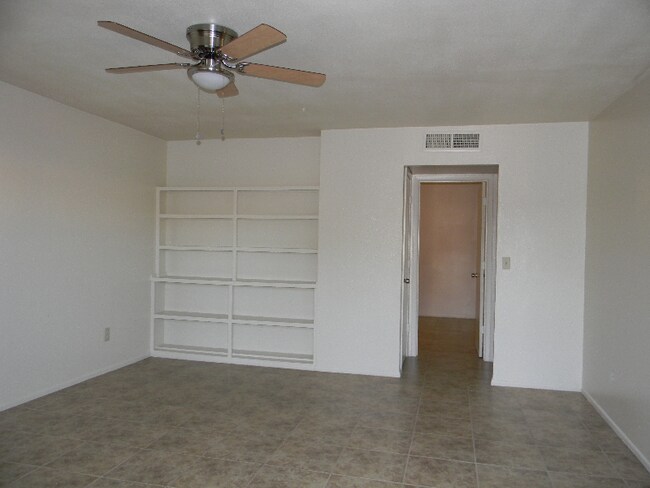 Building Photo - 13230 North 21st Pl Rental
