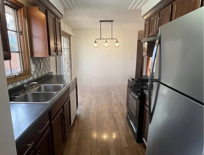Photo - 16783 Lyons Ave SE
