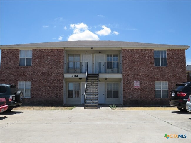 Photo - 1602 Dugger Cir Apartment Unit B