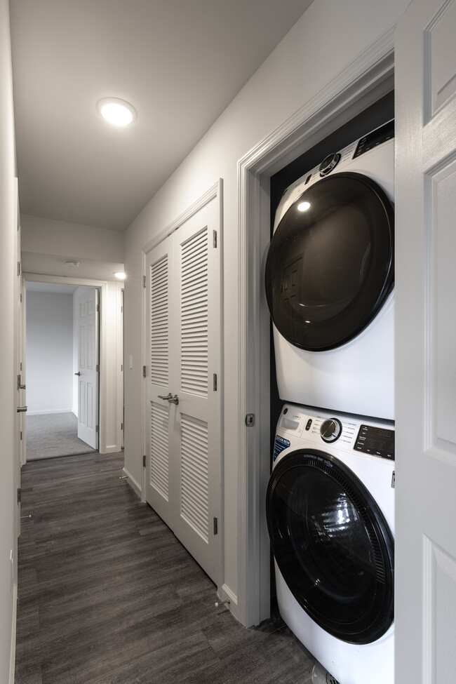 2BR, 1BA - Laundry